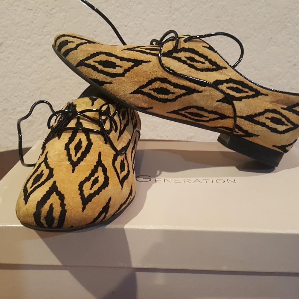 BCBG Loafers - Picture 5 of 6